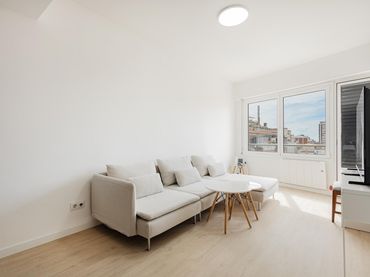 Appartamento con balcone in vendita a Carrer ARAGO