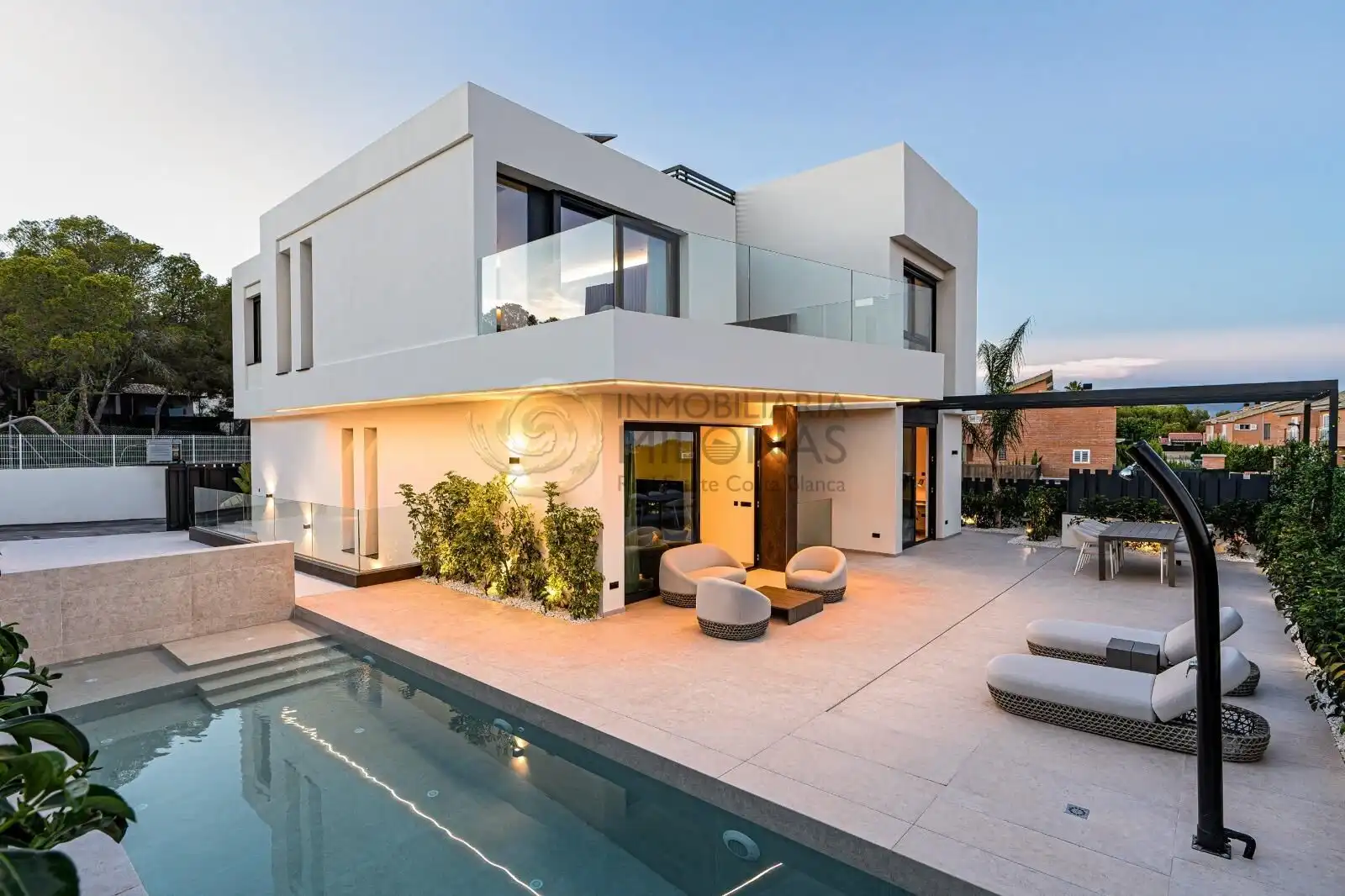 Vista exterior de Casa o chalet en venta en La Nucia con Aire acondicionado, Jardín privado y Terraza