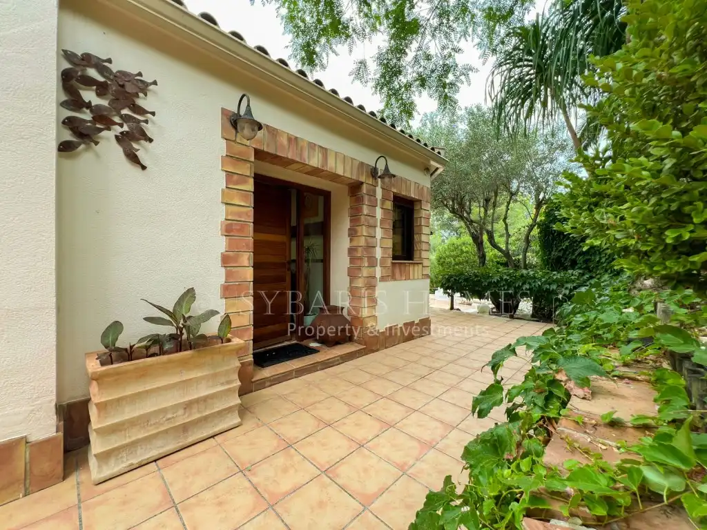 Exterior view of Houses for sale in Dénia  with Air Conditioner, Private garden and Terrace