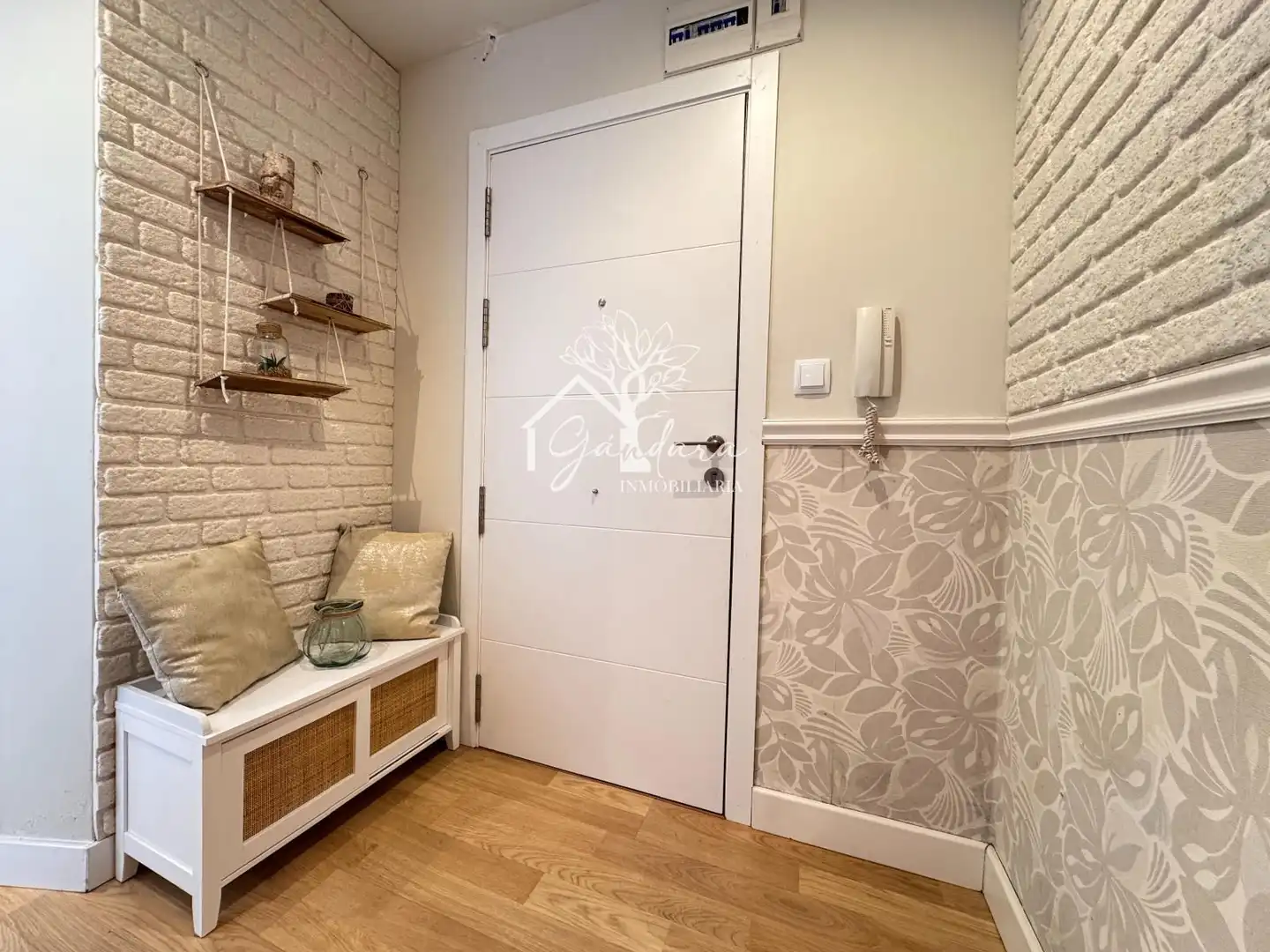 Wohnung zum Verkauf in Ferrol mit Heizung, Parkett und Terrasse