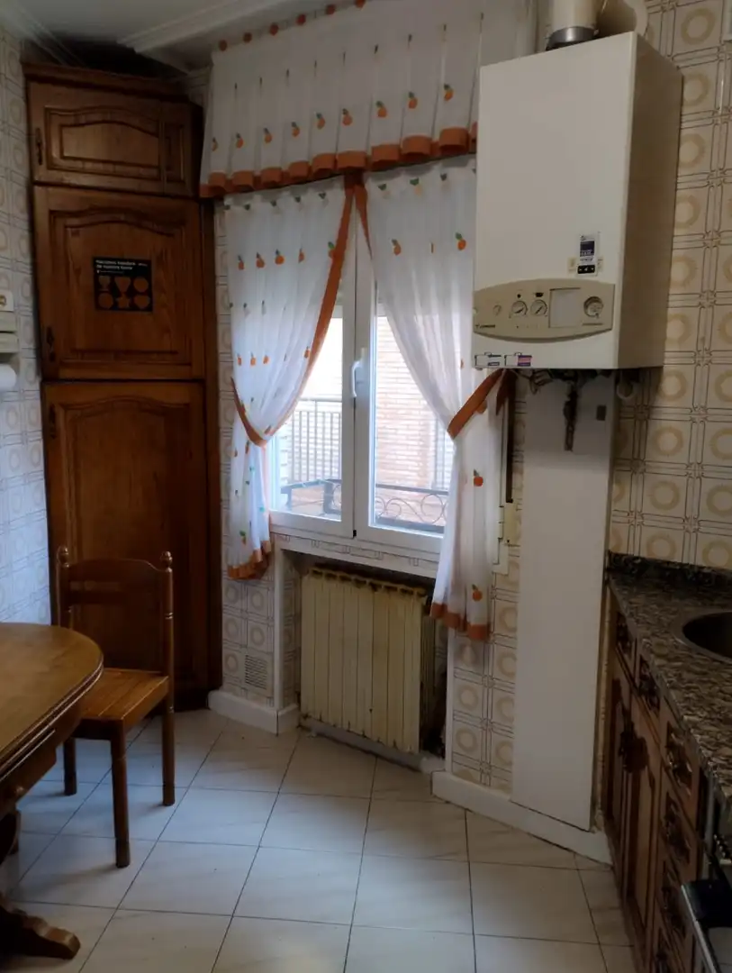 Cocina de Piso en venta en Alberite con Calefacción, Trastero y Amueblado