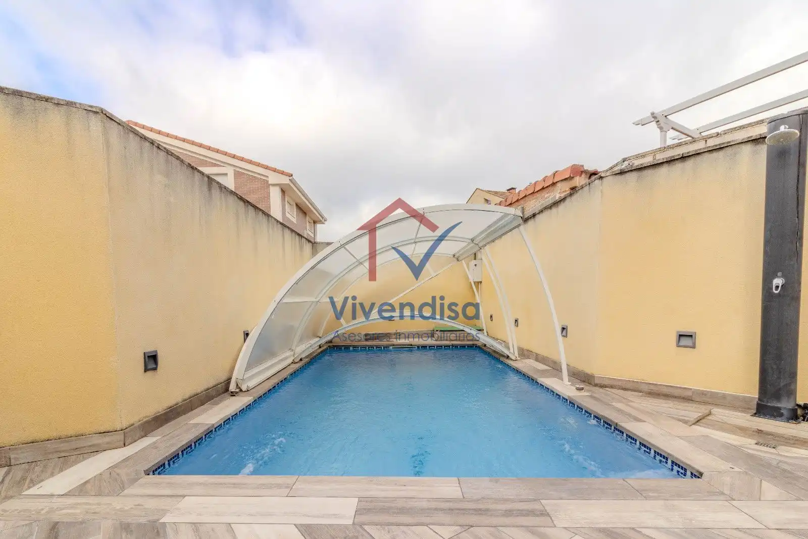 Piscina de Casa adosada en venta en Cabanillas del Campo con Terraza y Piscina