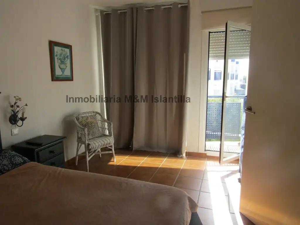 Habitación de Casa adosada en venta en Islantilla con Terraza, Trastero y Amueblado