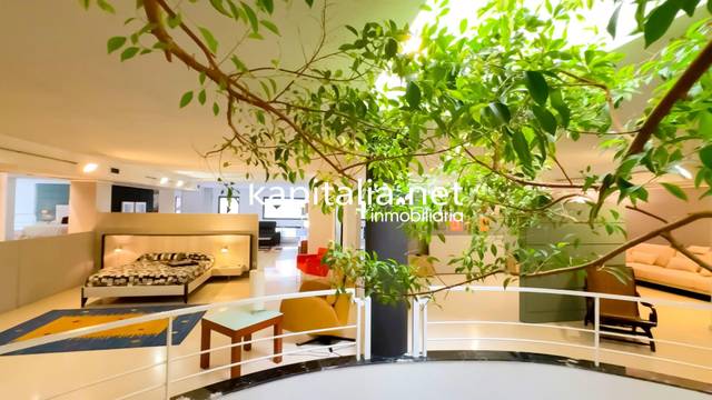 Local comercial en Venta en Sant Josep - Zona Hospital