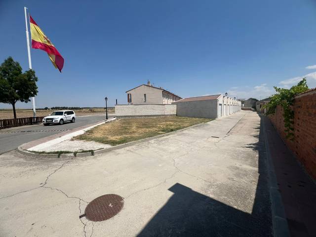 Terreno residencial en Venta en Calle Jardines en Espinosa de los Caballeros