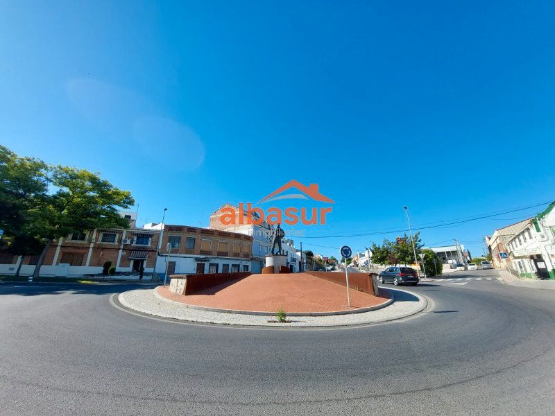 Vista exterior de Pis en venda en Fernán-Núñez amb Moblat