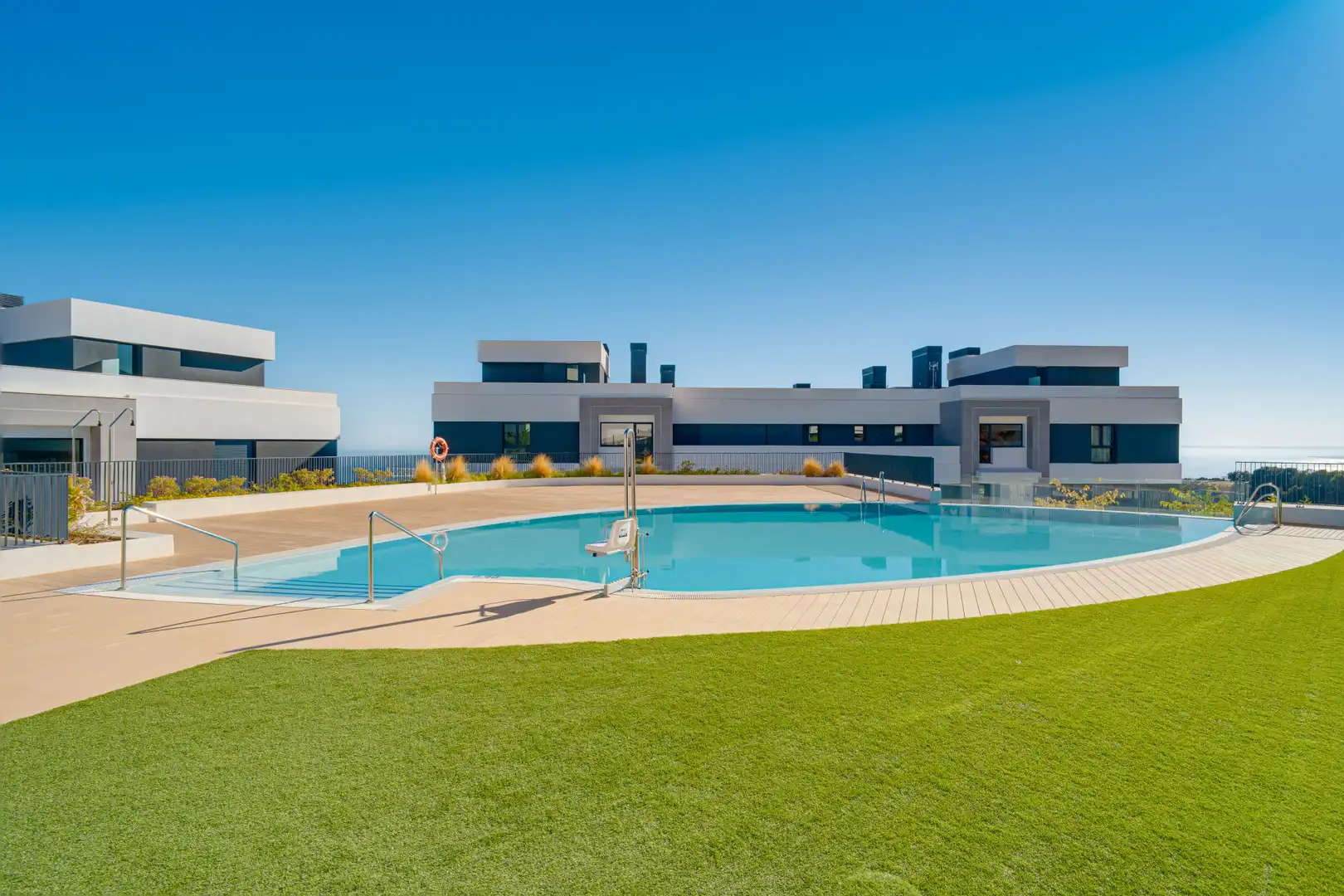 Bajo con piscina en venta en Río Real - Los Monteros, imagen 33
