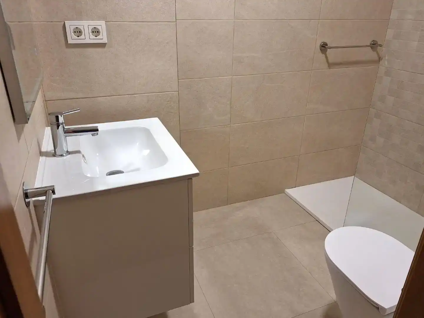 Badezimmer von Wohnung zum Verkauf in Cheste mit Klimaanlage