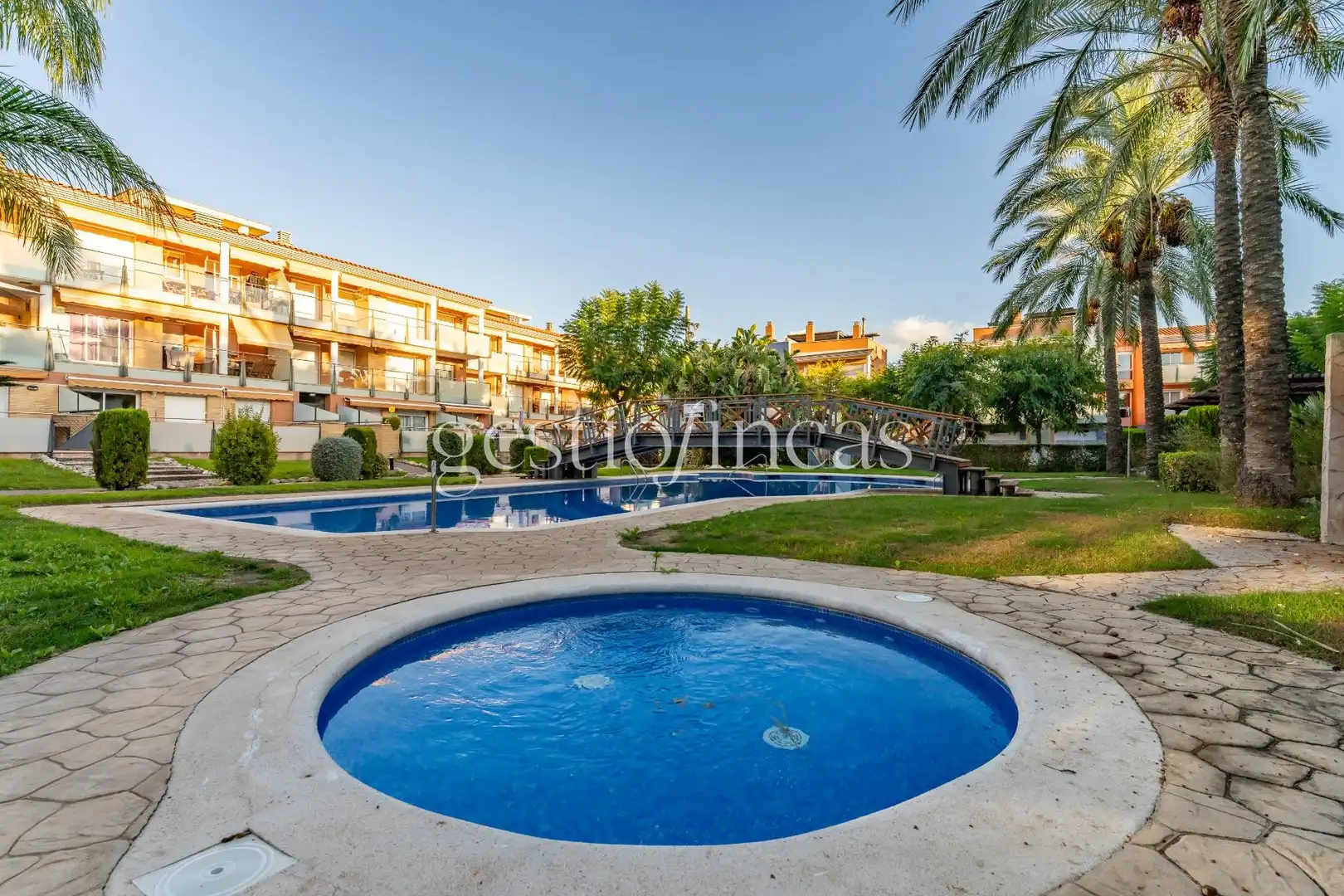 Swimming pool of Flat for sale in Cambrils  with Air Conditioner, Heating and Private garden