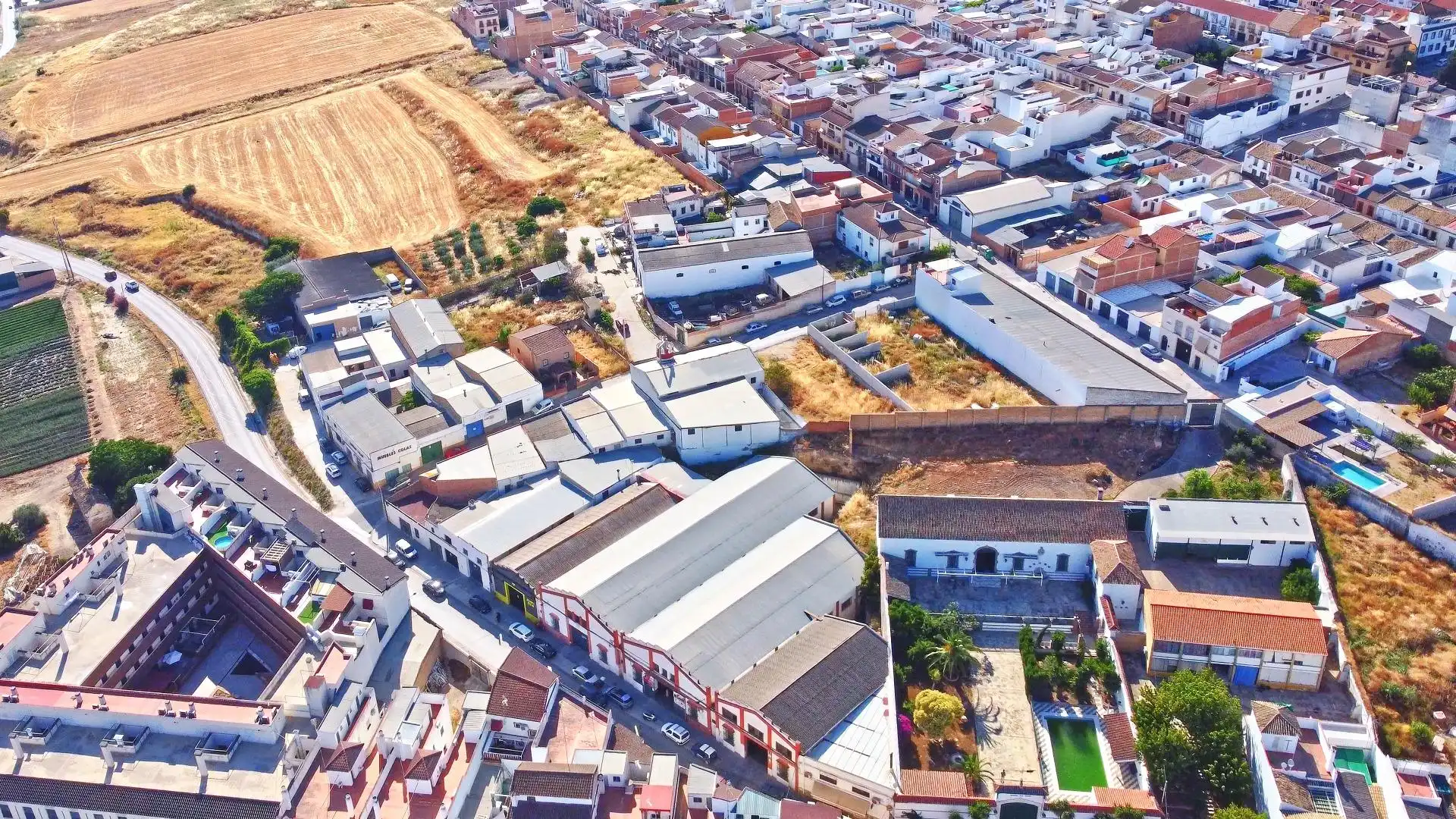 Vista exterior de Nave industrial en venta en Aguilar de la Frontera