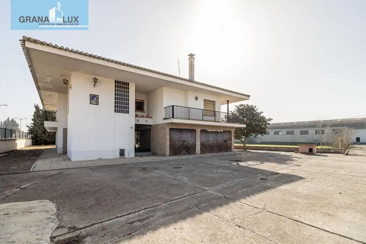 Casa rústica amb piscina en venda a Santa Fe, imagen 49