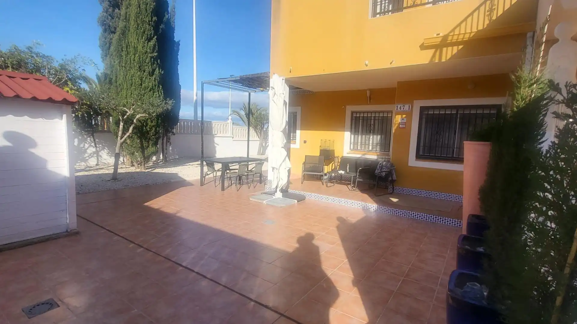 Terrassa de Casa adosada en venda en Elche / Elx amb Calefacció, Jardí privat i Moblat