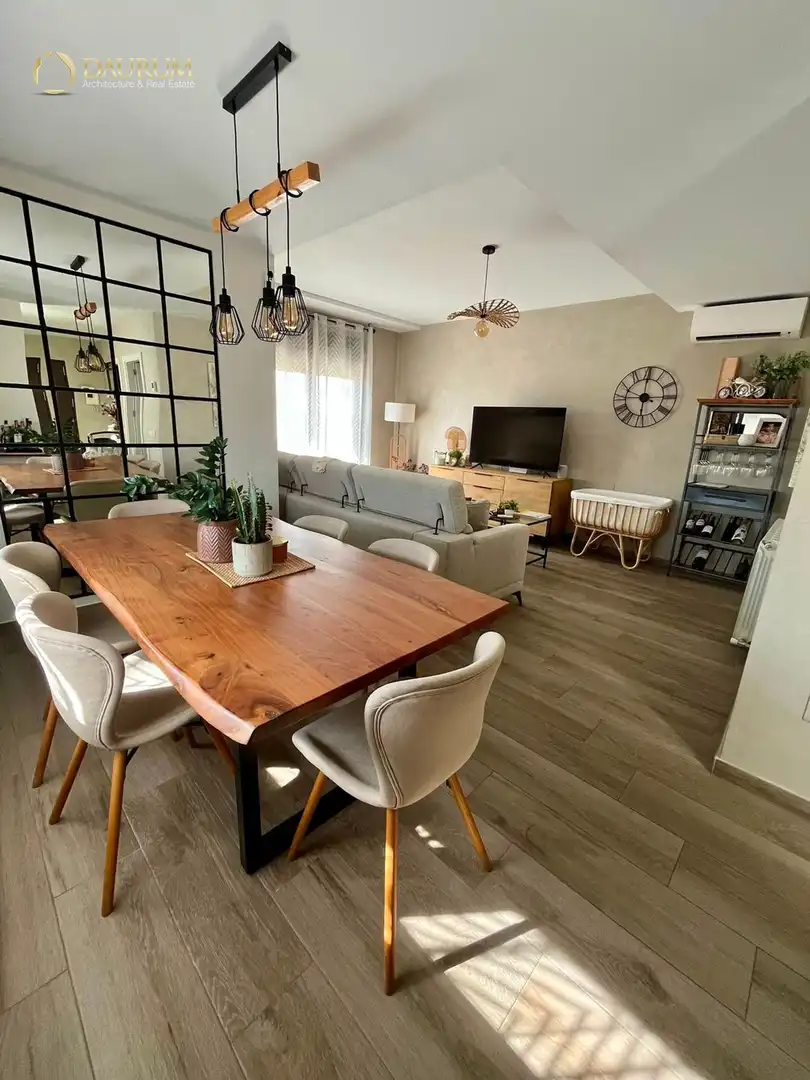 Sala de estar de Casa adosada en venta en Móstoles con Aire acondicionado, Calefacción y Terraza