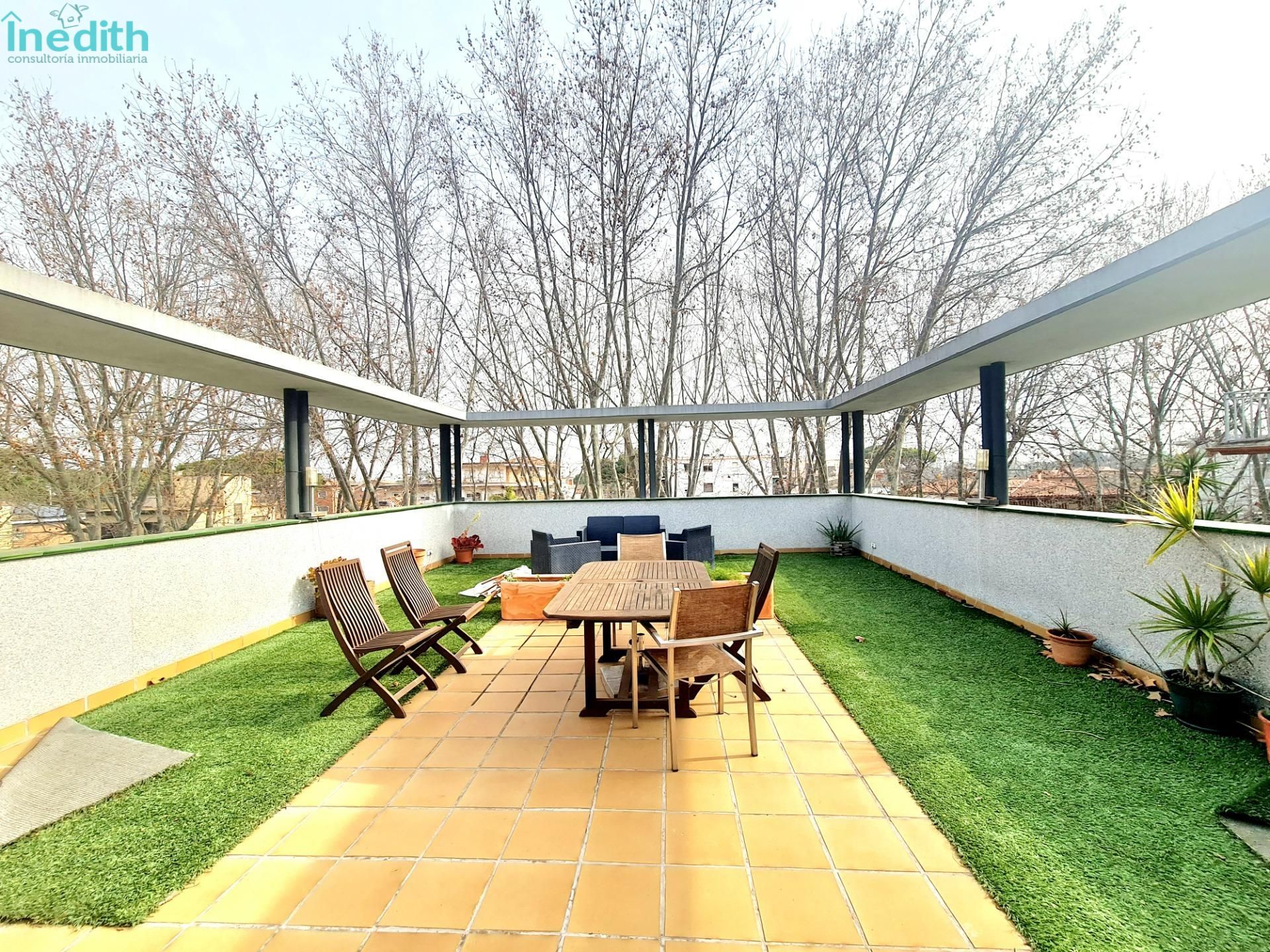 Terrassa de Casa o xalet en venda en Castelldefels amb Aire condicionat, Calefacció i Jardí privat