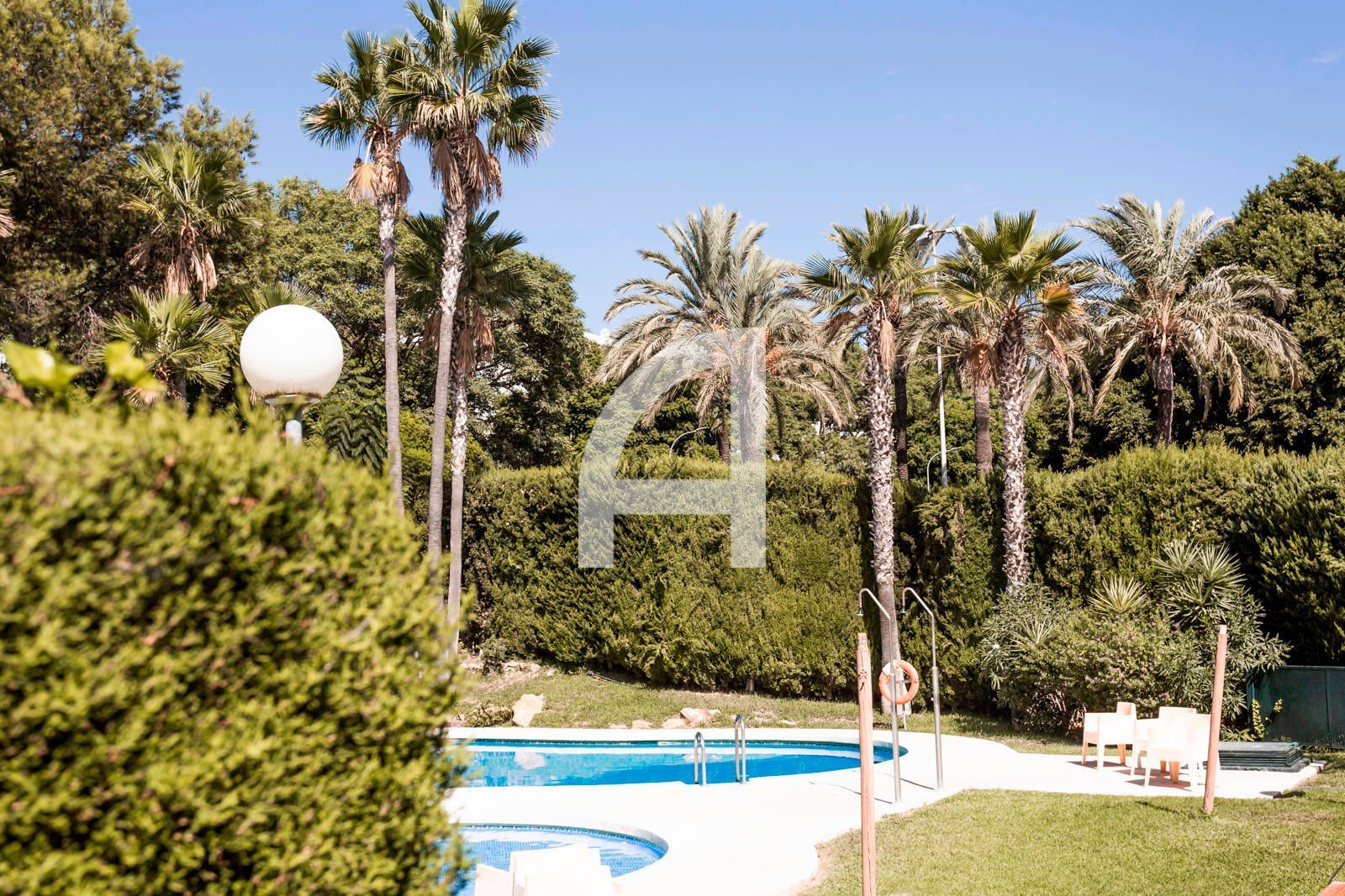 Jardín de Piso en venta en Benalmádena con Aire acondicionado, Calefacción y Terraza