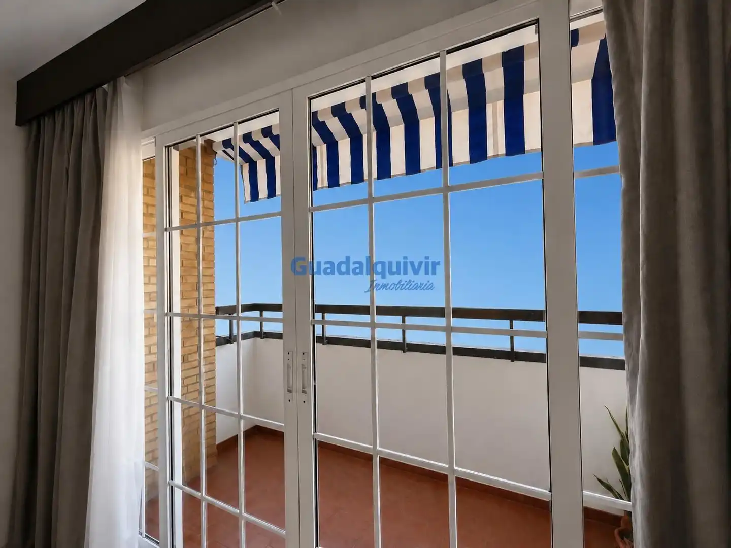 Balcony of Flat for sale in Sevilla  with Air Conditioner, Terrace and Storage room