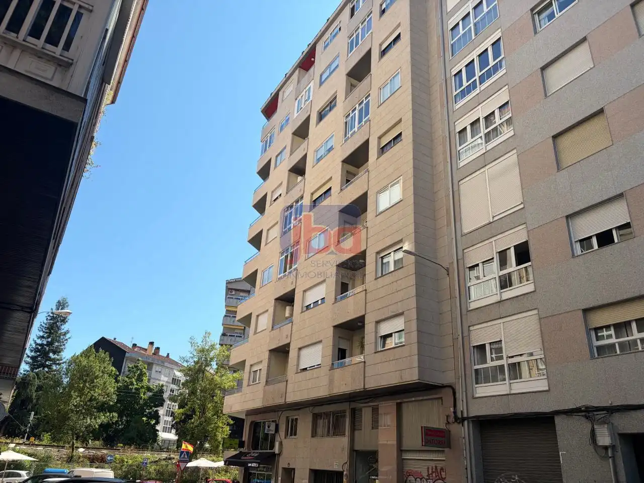 Vista exterior de Pis de lloguer en Ourense Capital  amb Calefacció i Parquet