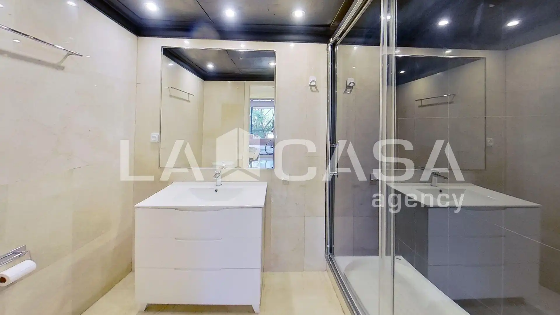 Piso en venta en Barcelona con Terraza