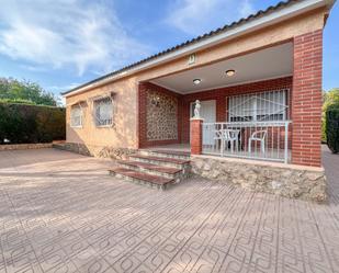 Vista exterior de Casa o xalet de lloguer en Llíria amb Piscina