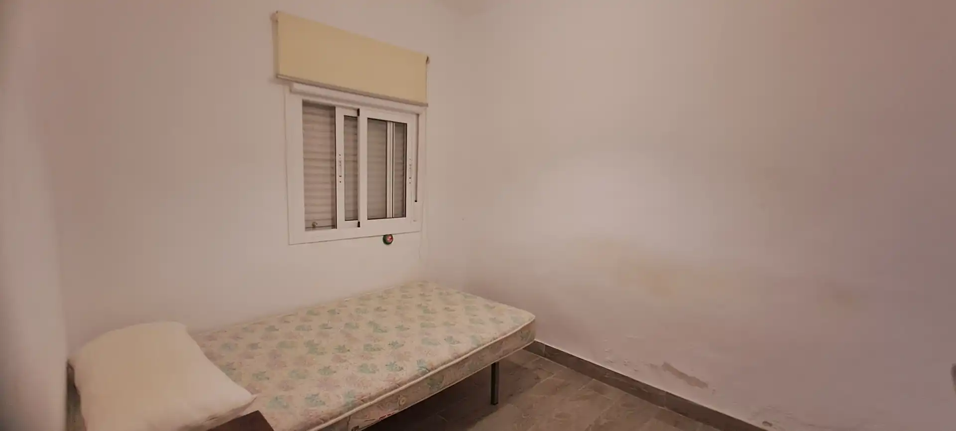 Flat for rent in Avenida Virgen del Rocío, Centro - Doña Mercedes