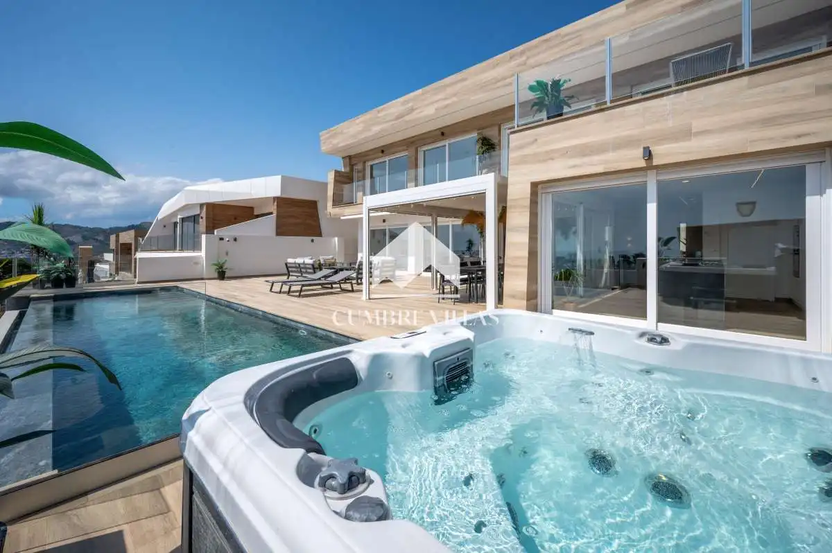 Piscina de Casa o chalet en venta en Almuñécar con Jardín privado, Terraza y Trastero