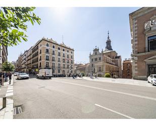 Vista exterior de Àtic en venda en  Madrid Capital amb Calefacció, Parquet i Terrassa