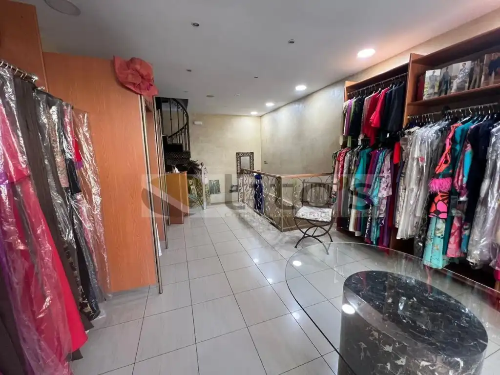 Local en venta en Dos Hermanas con Aire acondicionado