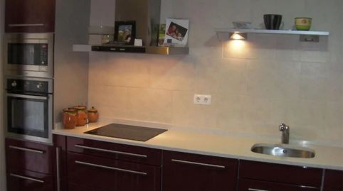 Foto 4 de Casa adosada de lloguer a Carrer Javier Uria Kalea, 4, Areatza, Bizkaia
