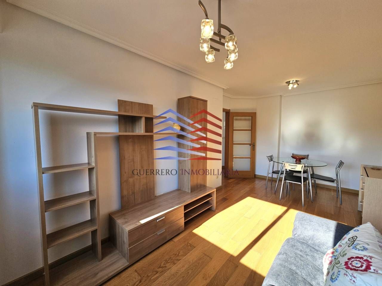 Sala d'estar de Apartament de lloguer en Ourense Capital  amb Calefacció, Parquet i Traster