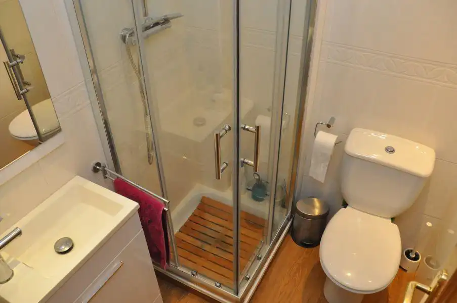 Baño de Piso en venta en Xirivella con Aire acondicionado, Calefacción y Trastero