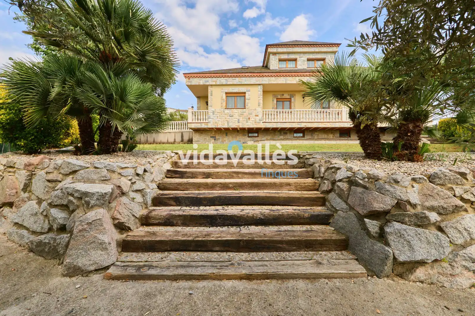 Vista exterior de Casa o chalet en venta en Sant Celoni con Aire acondicionado, Calefacción y Jardín privado