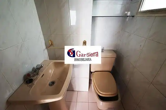Badezimmer von Wohnung zum Verkauf in Madrid mit Heizung
