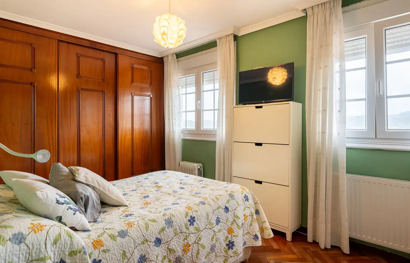 Habitación de Casa o chalet en venta en Oleiros con Calefacción, Jardín privado y Parquet