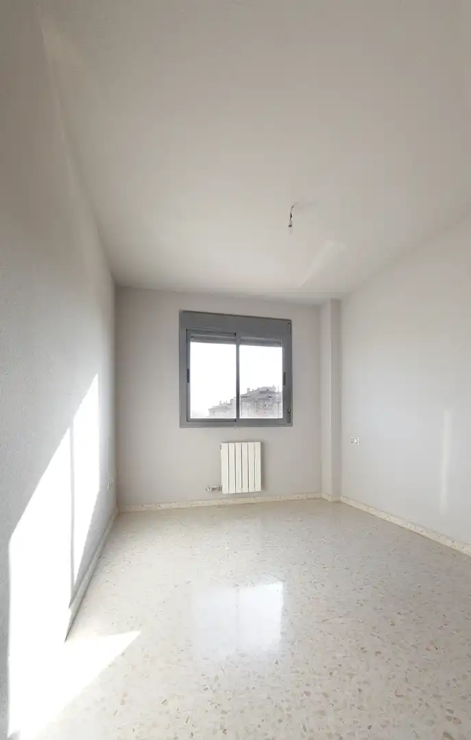 Bedroom of Flat for rent in Granada  with Heating and Oven