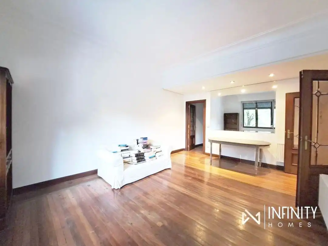 Sala de estar de Piso de alquiler en Bilbao  con Calefacción