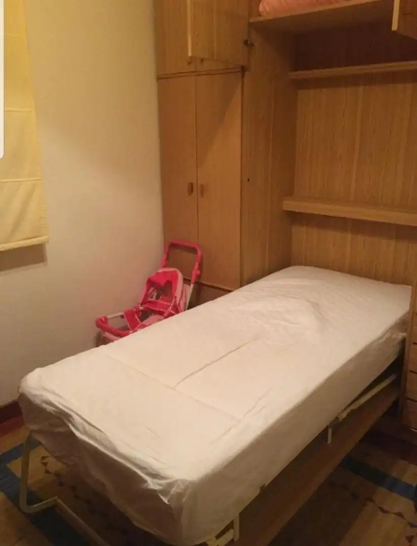 Bedroom of Flat for rent in Santiago de Compostela   with Heating and Furnished