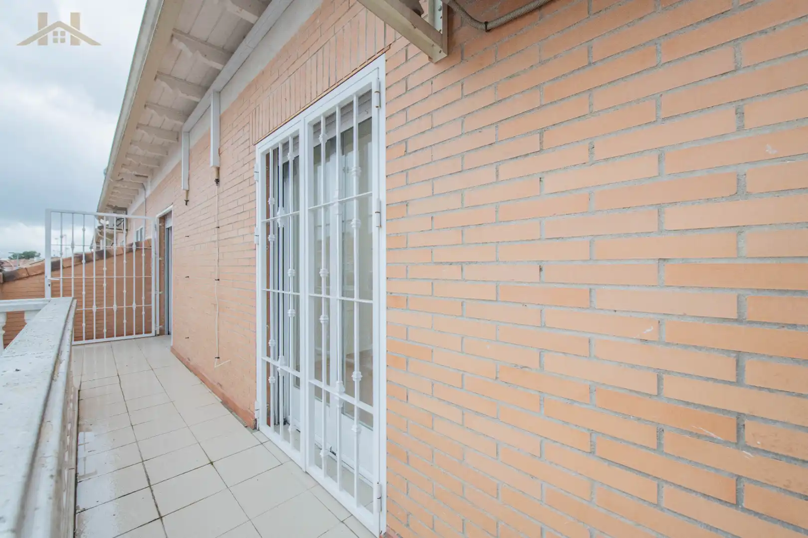 Exterior view of Detached homes for sale in Yeles  with Air Conditioner, Heating and Private garden