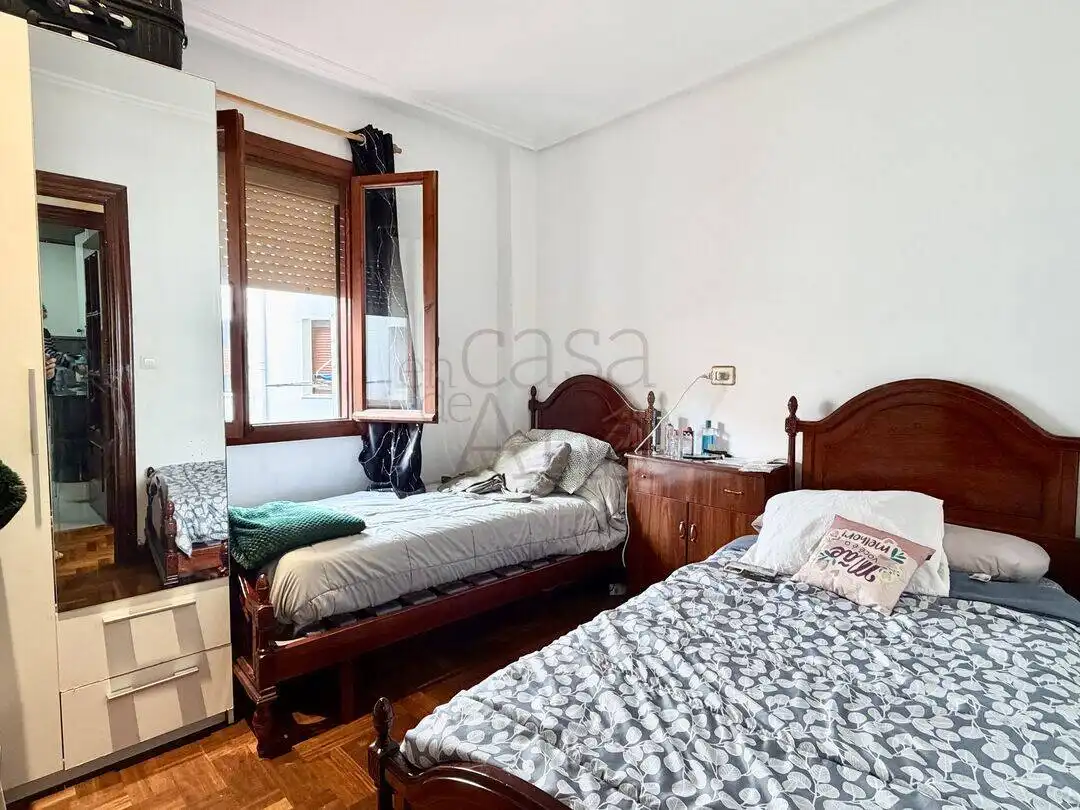 Schlafzimmer von Wohnung zum Verkauf in Santurtzi 
