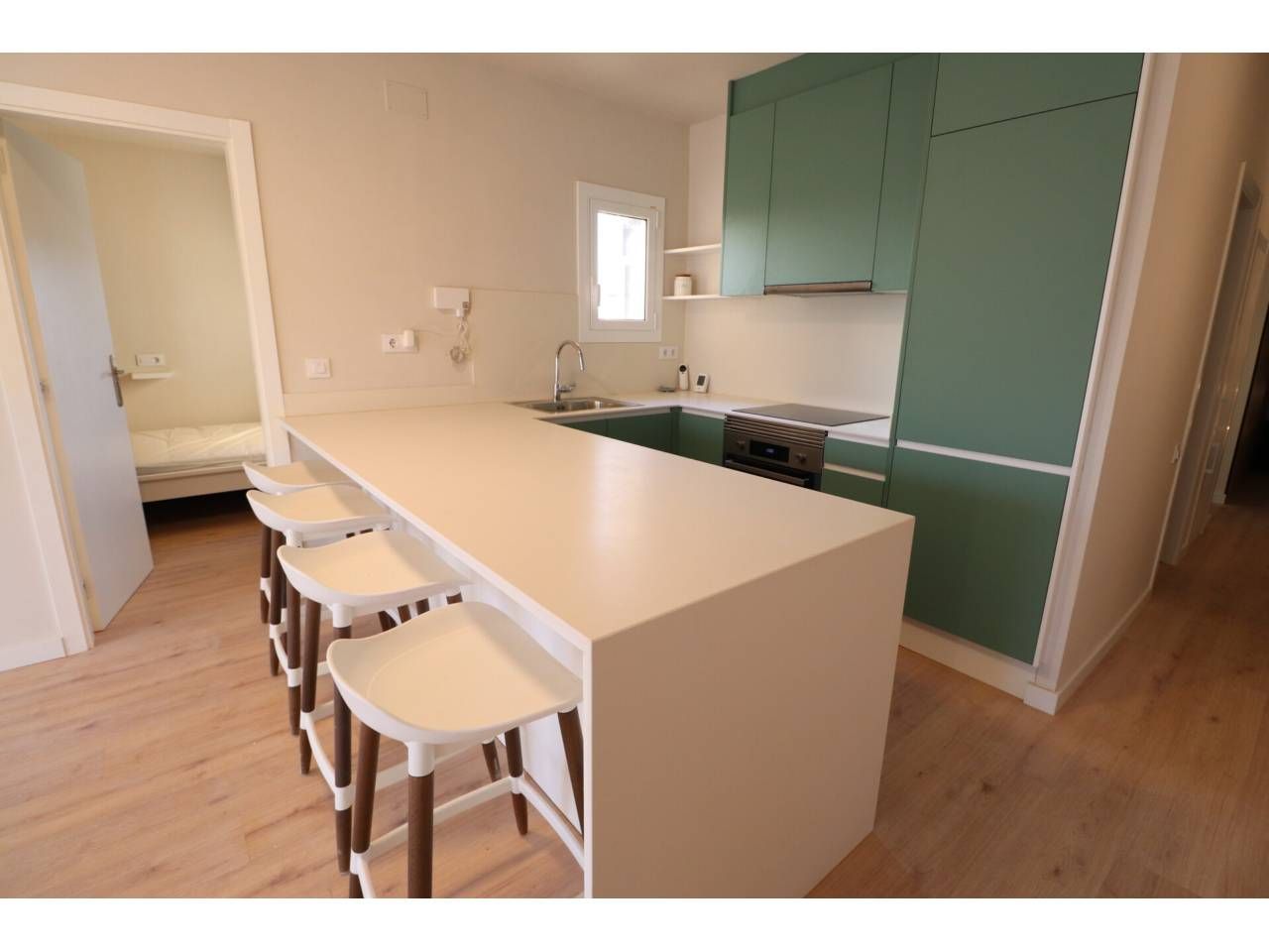 Cocina de Piso en venta en Terrassa con Calefacción, Parquet y Amueblado