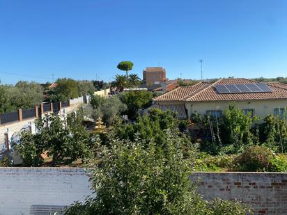 Vista exterior de Casa o xalet en venda en Yuncos amb Calefacció, Terrassa i Traster