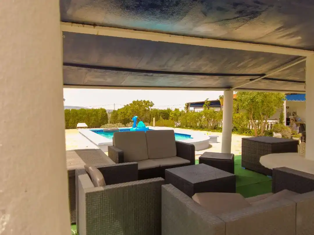 Terrassa de Finca rústica en venda en Villena amb Piscina