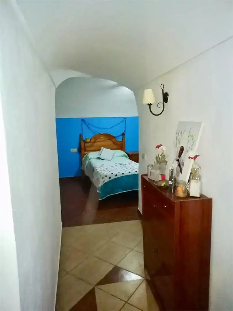 Habitación de Casa adosada en venta en Benalúa, Granada