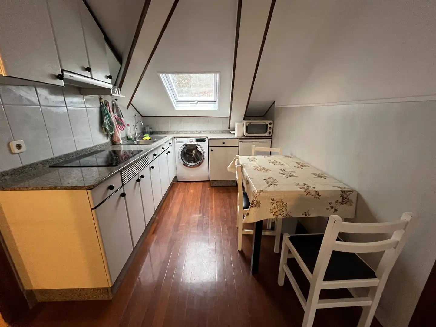 Cocina de Ático de alquiler en Santiago de Compostela  con Amueblado