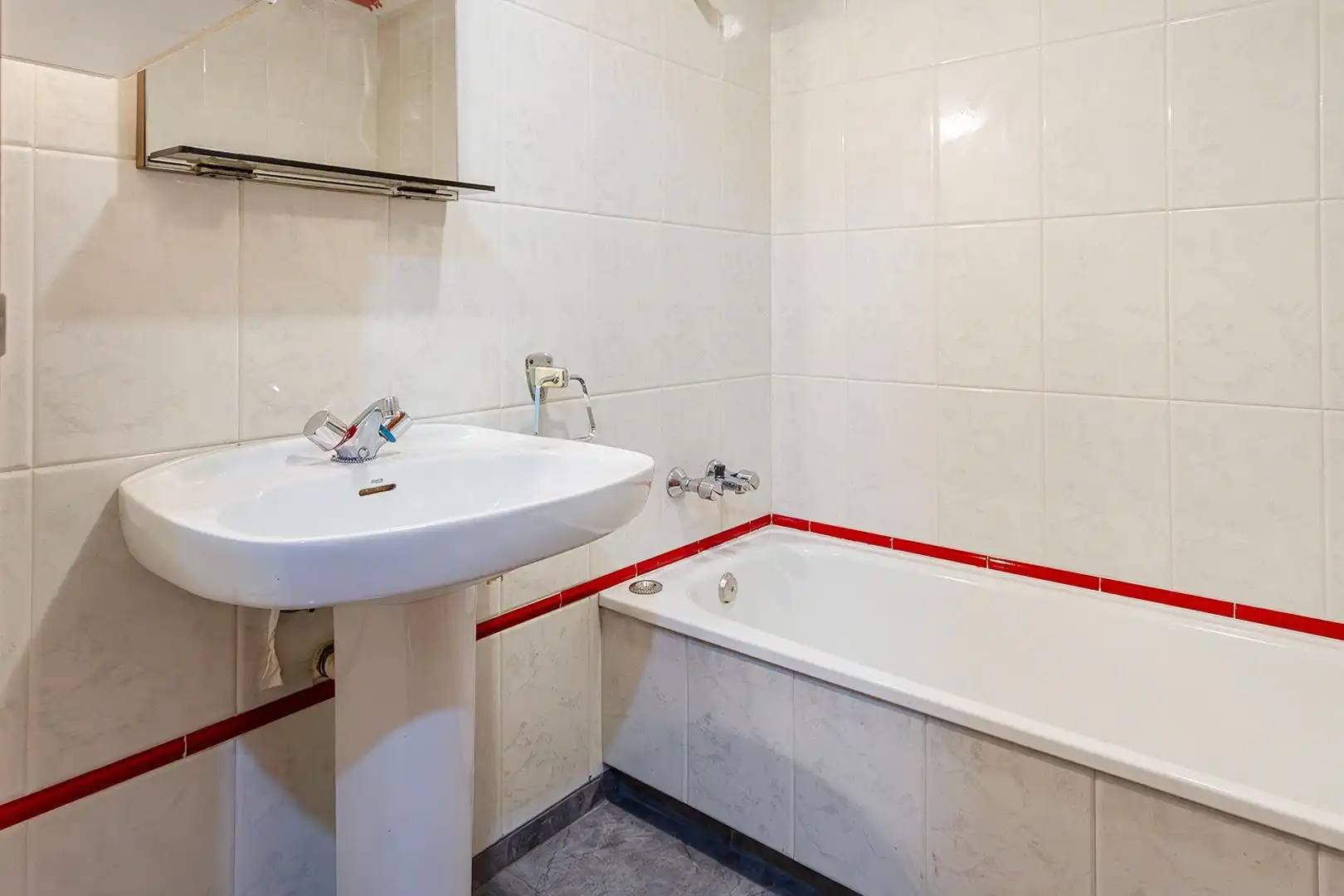 Bathroom of Flat for sale in Viladecans  with Heating, Terrace and Balcony