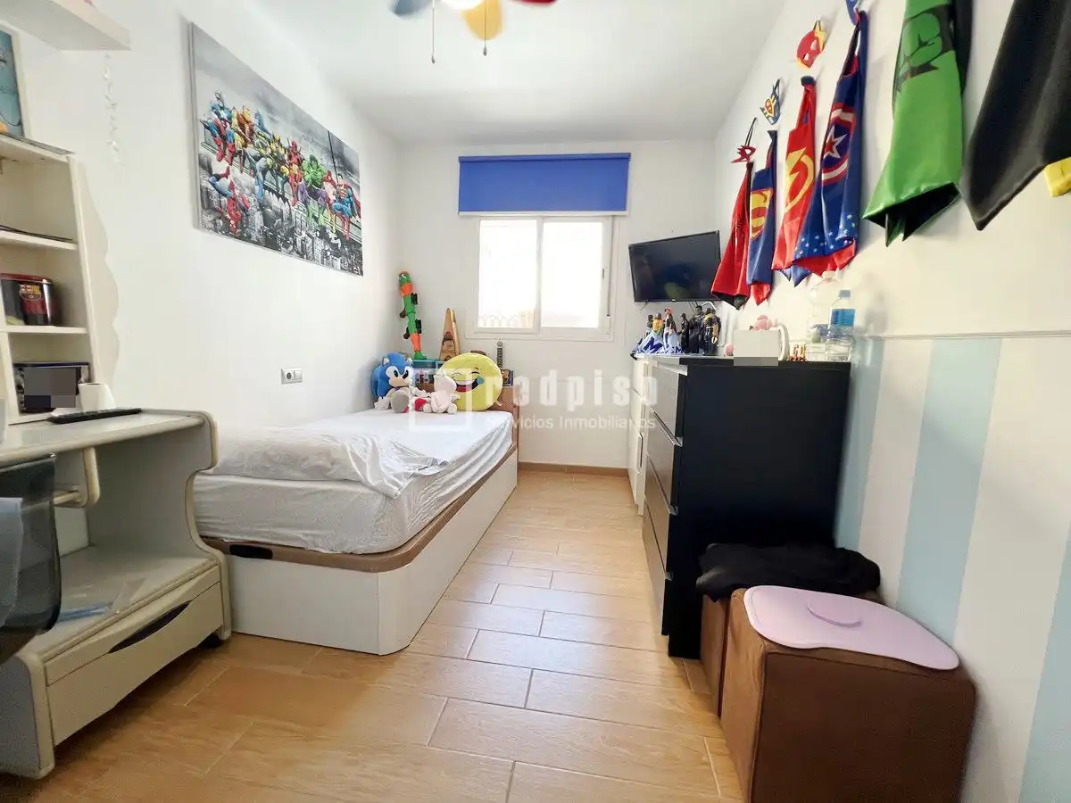 Schlafzimmer von Haus oder Chalet zum Verkauf in Málaga mit Klimaanlage und Terrasse