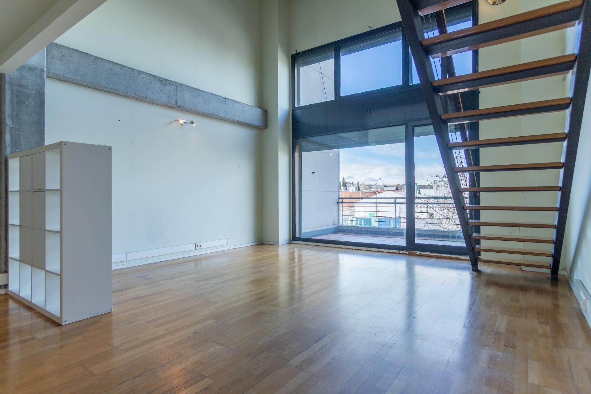 Sala d'estar de Dúplex en venda en Tres Cantos amb Aire condicionat, Calefacció i Jardí privat