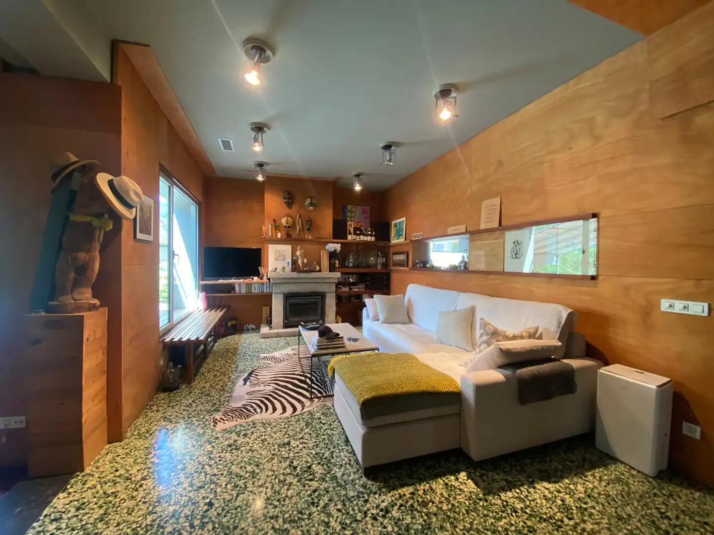 Sala d'estar de Casa o xalet en venda en Leiro amb Aire condicionat, Calefacció i Jardí privat