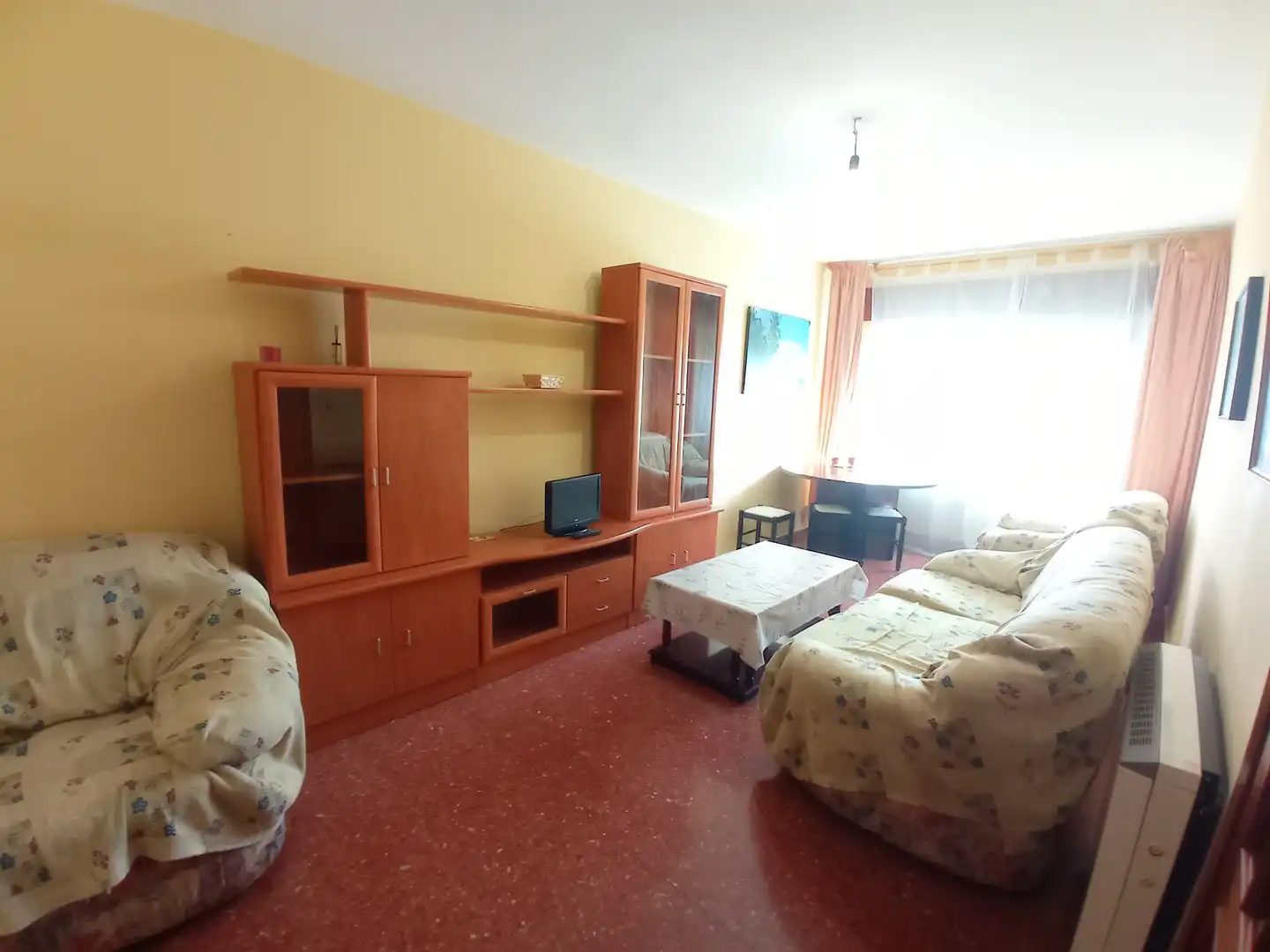 Sala d'estar de Pis de lloguer en Pontevedra Capital  amb Calefacció, Parquet i Moblat