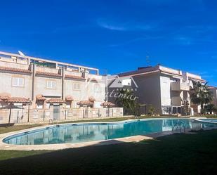 Vista exterior de Àtic en venda en Águilas amb Terrassa