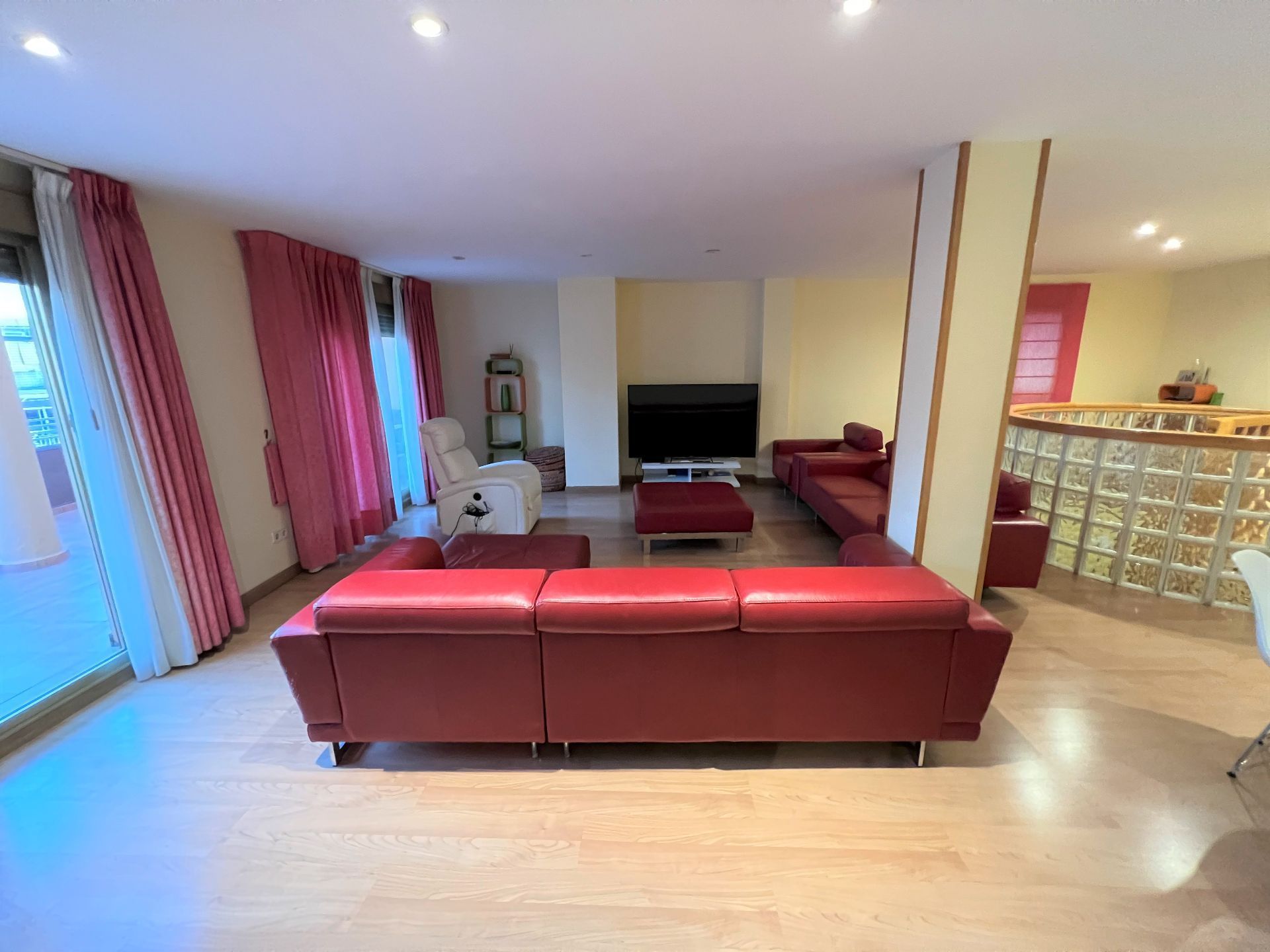 Living room of Duplex for sale in Benidorm  with Air Conditioner, Terrace and Storage room